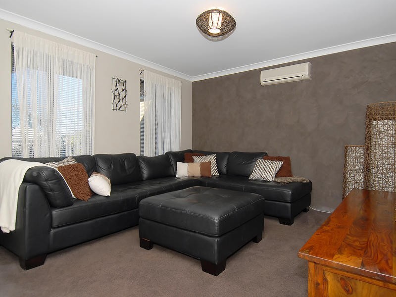 43 Compar Road, Banksia Grove WA 6031