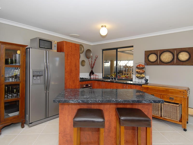 43 Compar Road, Banksia Grove WA 6031