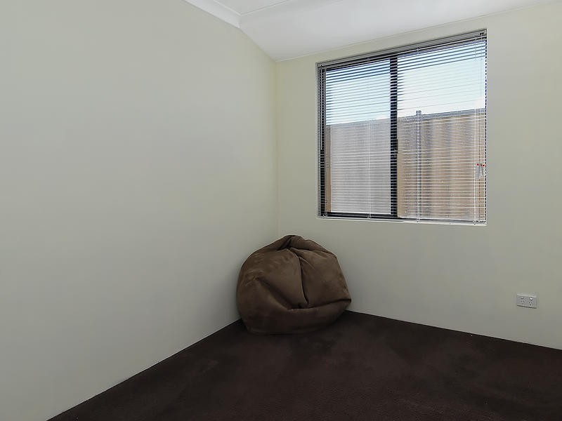 43 Compar Road, Banksia Grove WA 6031