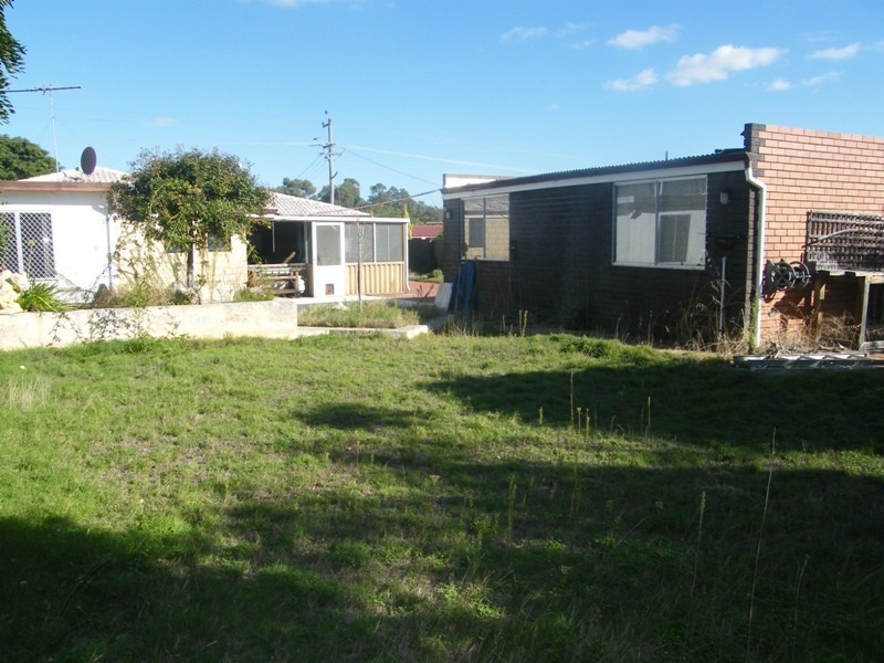 11 Belgrade Road, Wanneroo WA 6065