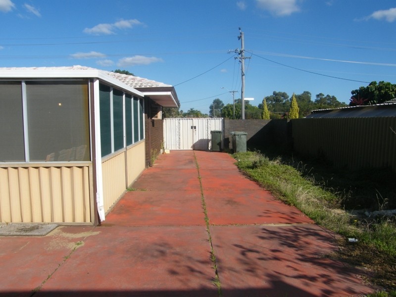 11 Belgrade Road, Wanneroo WA 6065