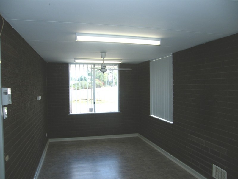 2 Sinagra Street, Wanneroo WA 6065