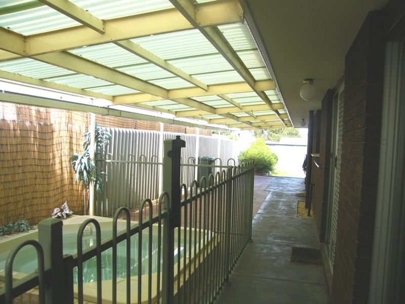 2 Sinagra Street, Wanneroo WA 6065