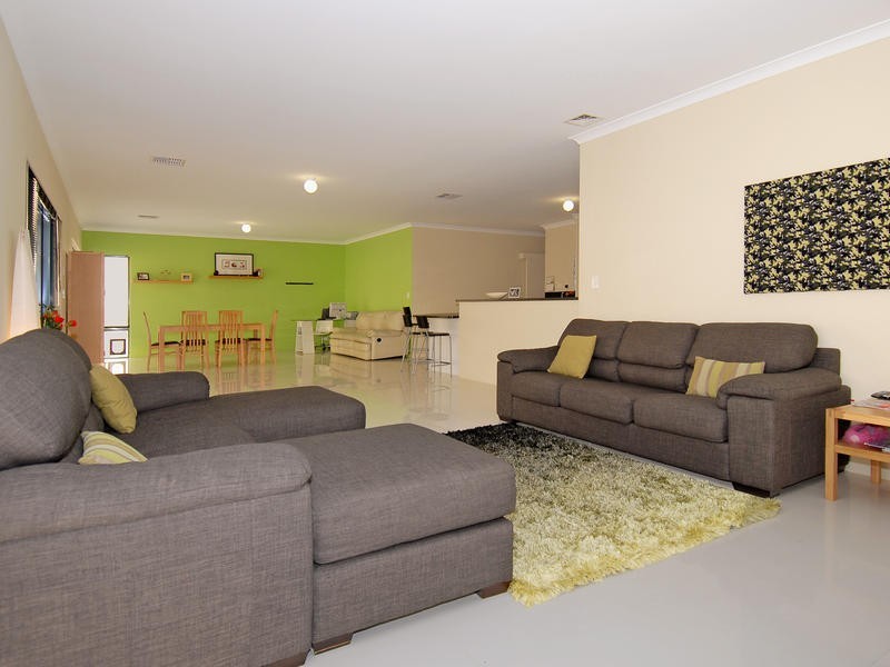 10 Geneva Heights, Hocking WA 6065