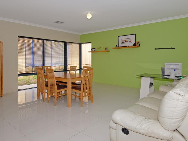 10 Geneva Heights, Hocking WA 6065