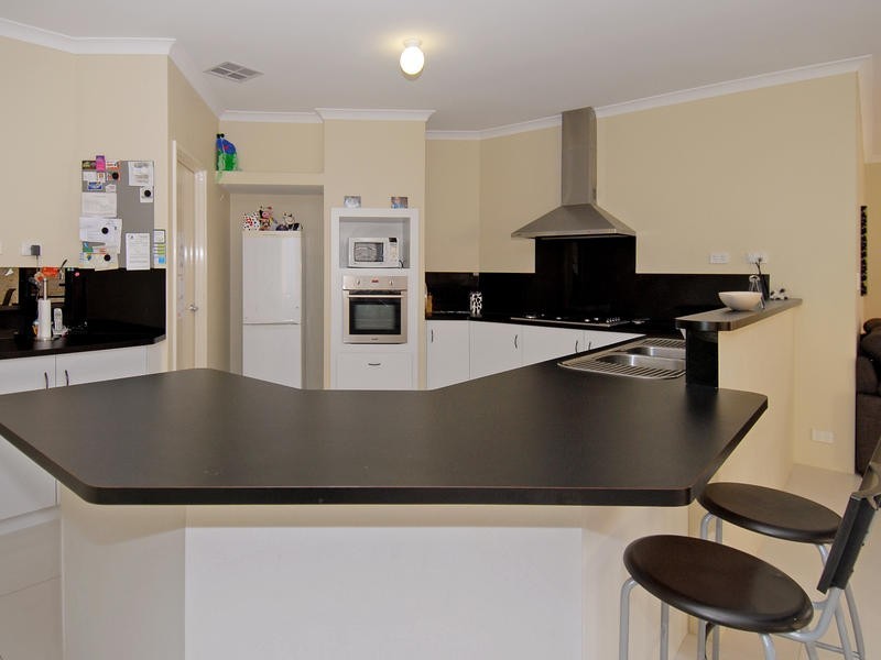 10 Geneva Heights, Hocking WA 6065