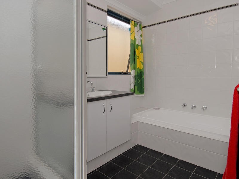 10 Geneva Heights, Hocking WA 6065