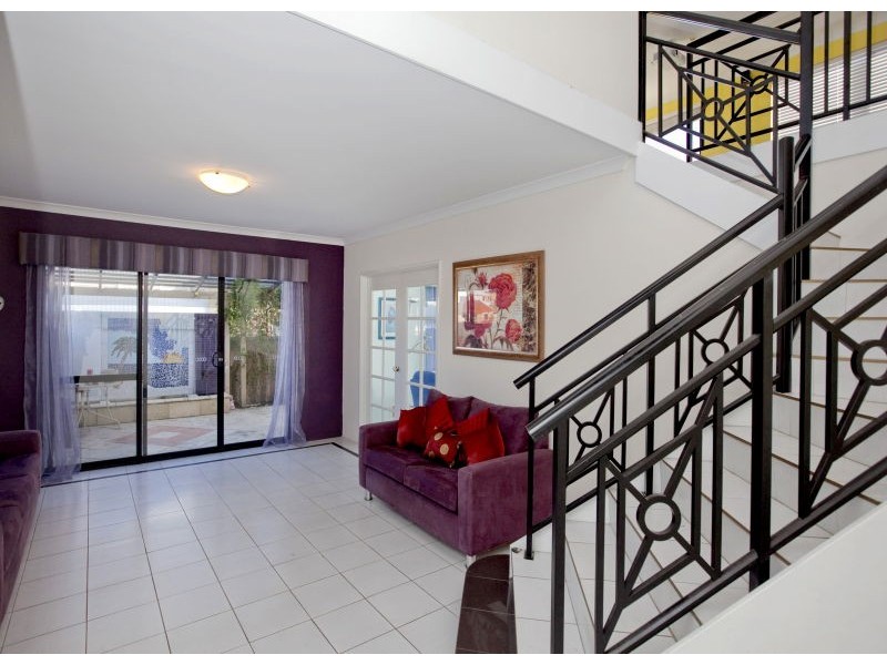 9 Rambler Green, Ocean Reef WA 6027