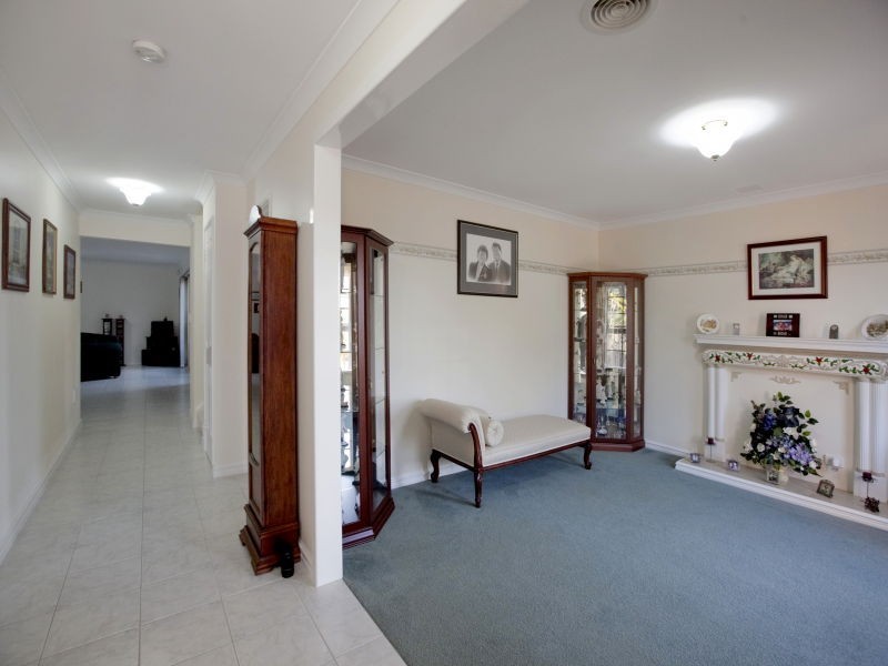 39 Lakeside Drive, Joondalup WA 6027