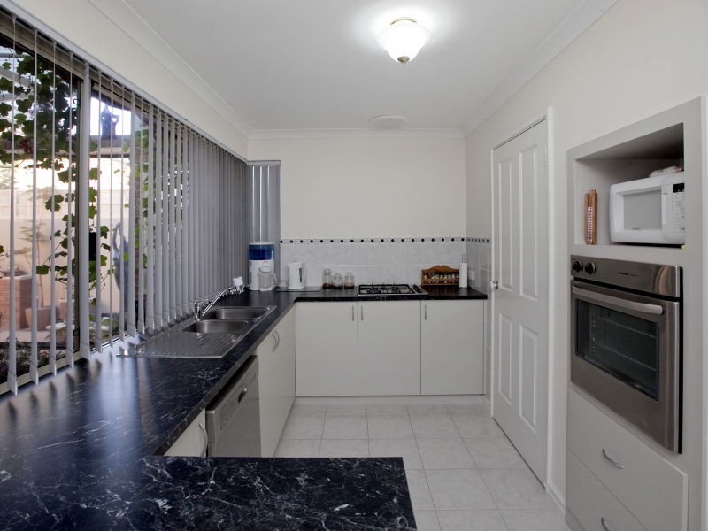 39 Lakeside Drive, Joondalup WA 6027