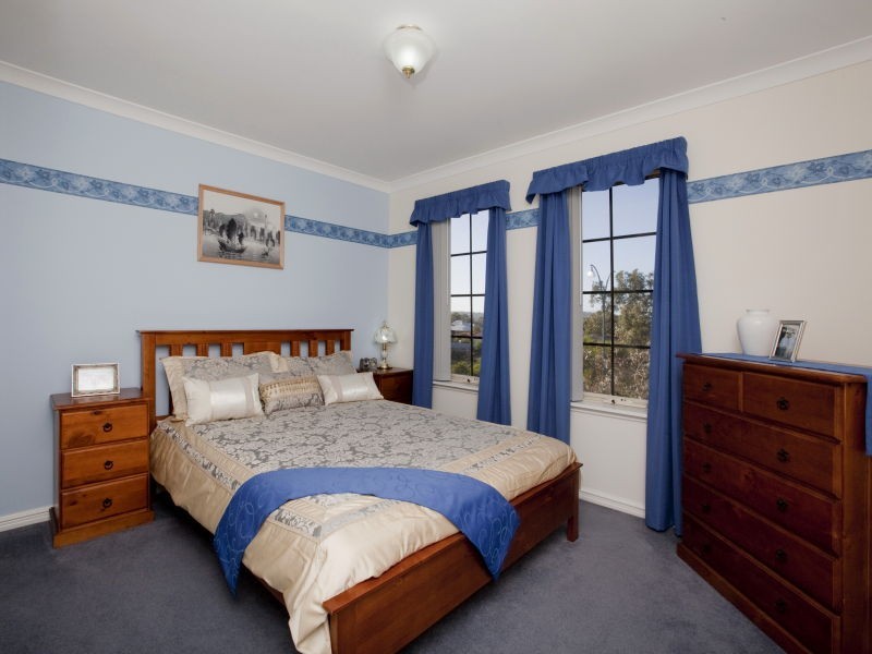 39 Lakeside Drive, Joondalup WA 6027