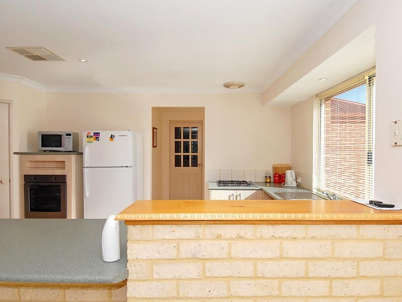 5 Ammanford Crescent, Butler WA 6036