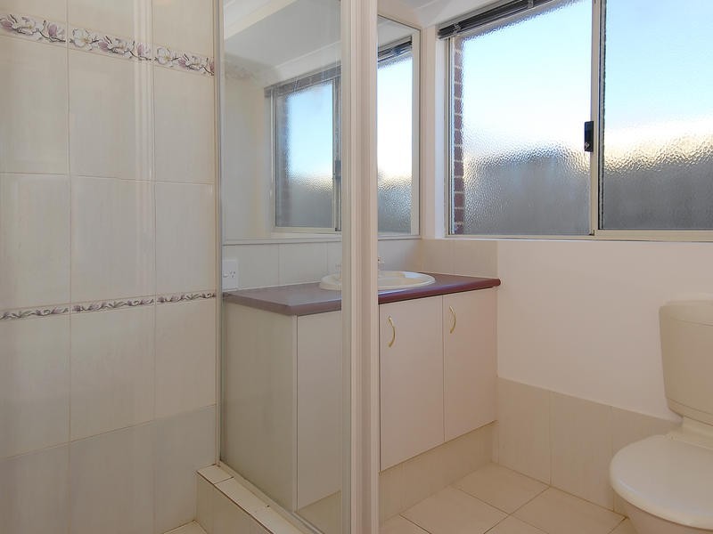 5 Ammanford Crescent, Butler WA 6036