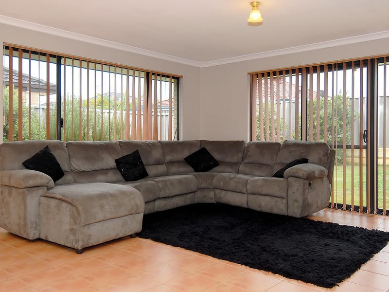 17 Bonnievale Terrace, Wanneroo WA 6065