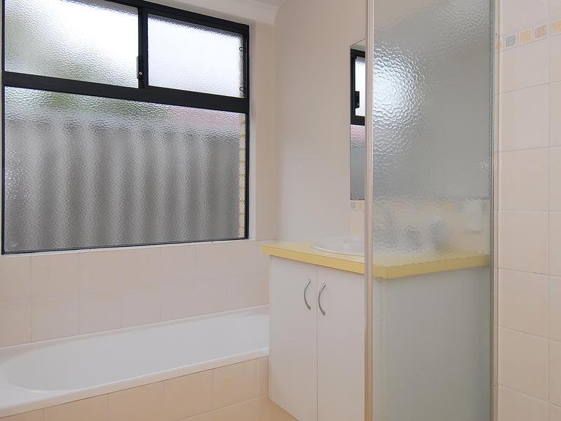 17 Bonnievale Terrace, Wanneroo WA 6065