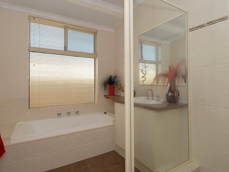 51 Abbey Green Road, Banksia Grove WA 6031