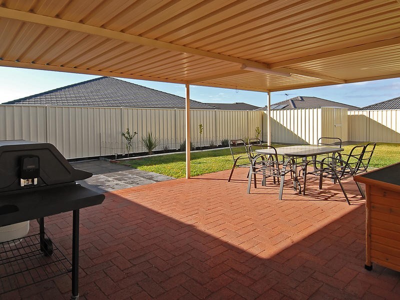 51 Abbey Green Road, Banksia Grove WA 6031