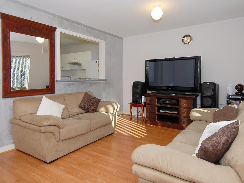 57C Amberton Way, Girrawheen WA 6064