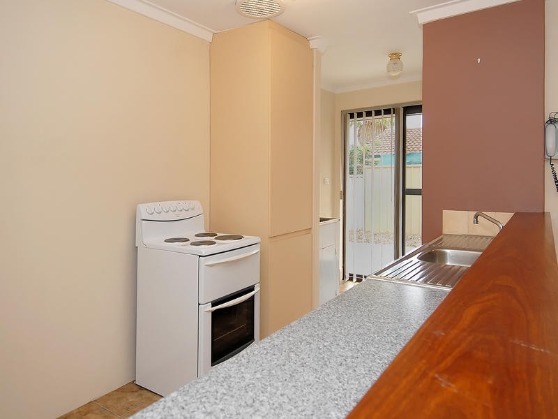 20 Berkshire Drive, Beldon WA 6027