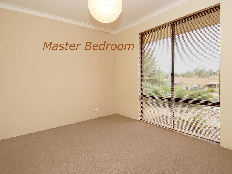 20 Berkshire Drive, Beldon WA 6027