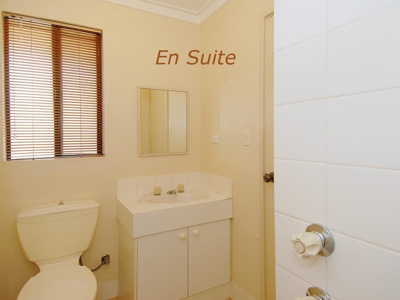 20 Berkshire Drive, Beldon WA 6027