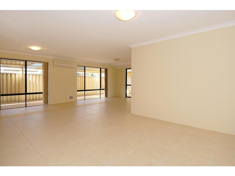 35 Brunswick Circuit, Banksia Grove WA 6031