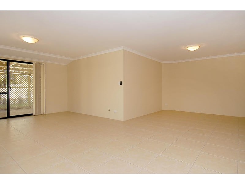 35 Brunswick Circuit, Banksia Grove WA 6031