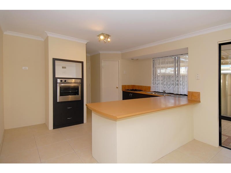 35 Brunswick Circuit, Banksia Grove WA 6031