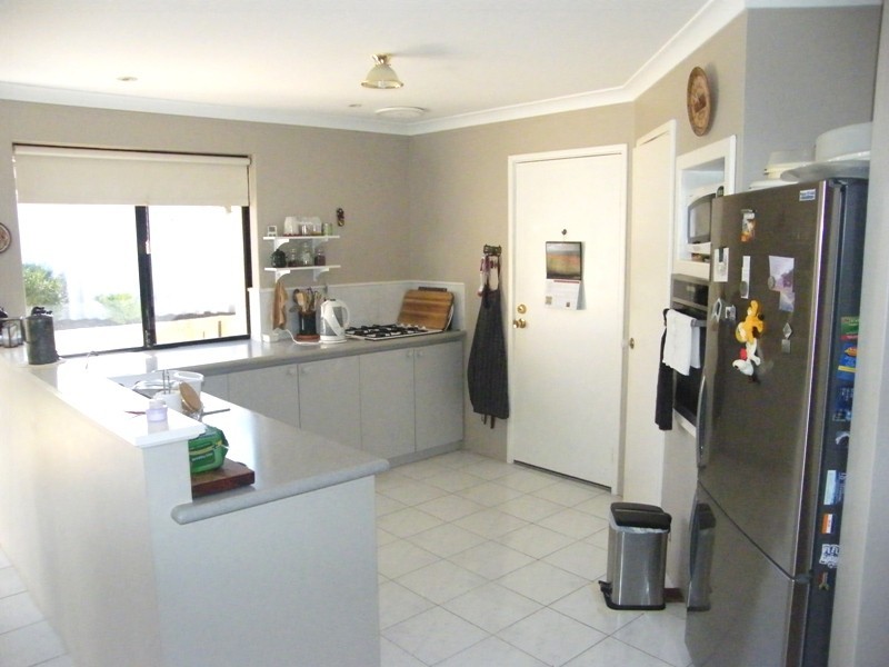 22 Jandabup Close, Sinagra WA 6065