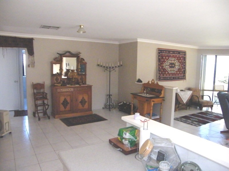 22 Jandabup Close, Sinagra WA 6065