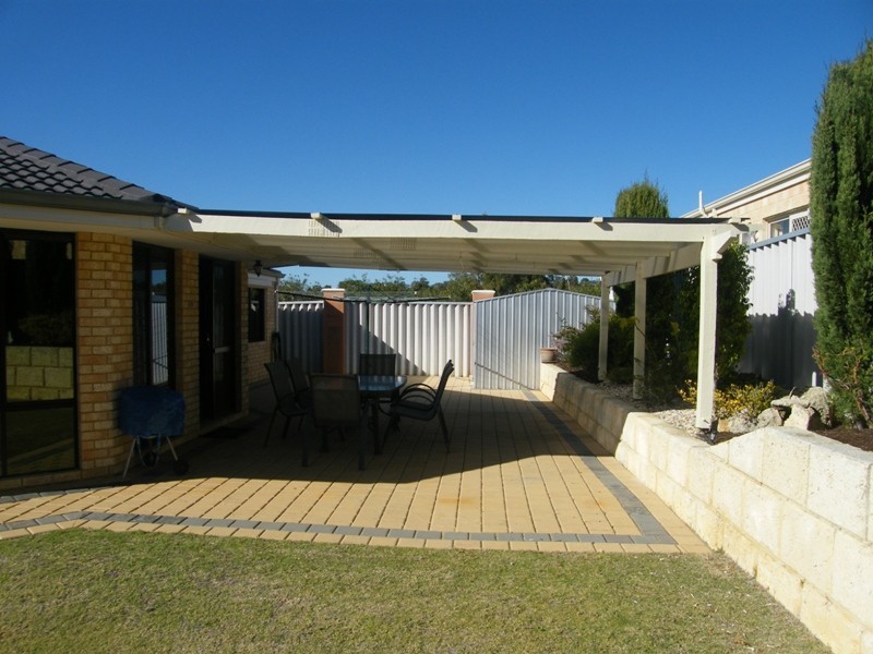 22 Jandabup Close, Sinagra WA 6065
