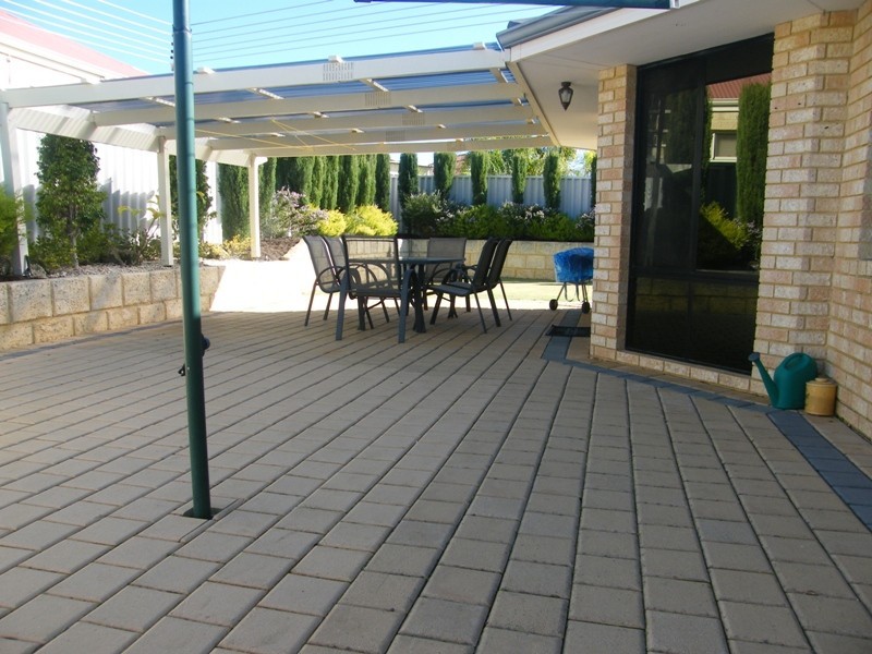 22 Jandabup Close, Sinagra WA 6065