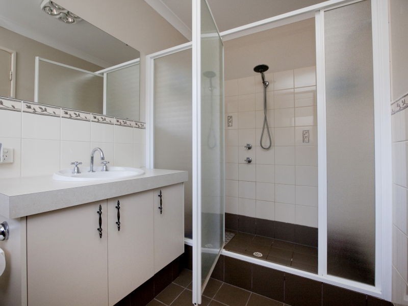 42 Alpina Promenade, Banksia Grove WA 6031