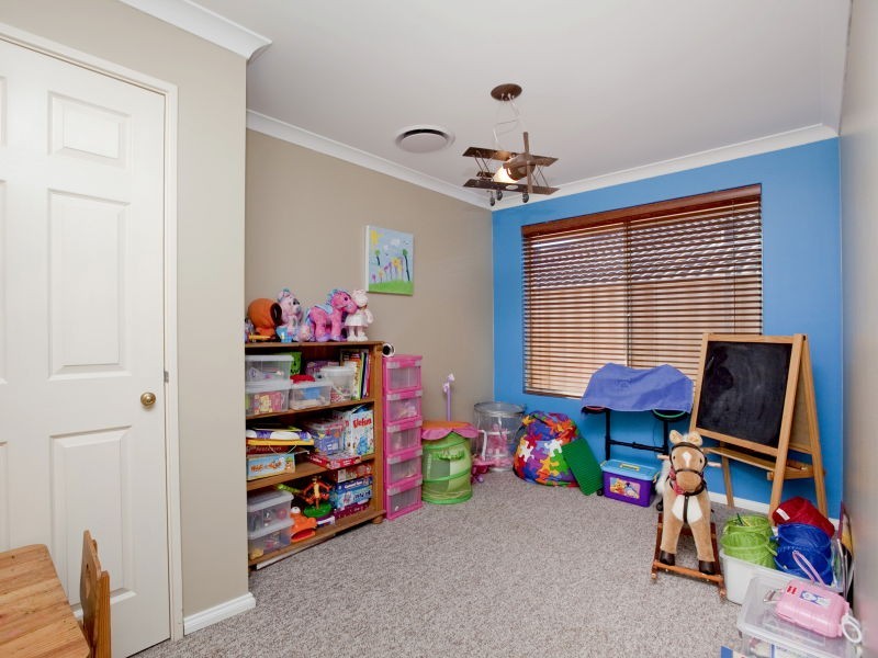 42 Alpina Promenade, Banksia Grove WA 6031