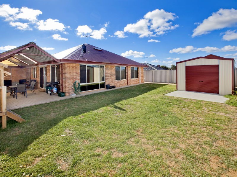 42 Alpina Promenade, Banksia Grove WA 6031