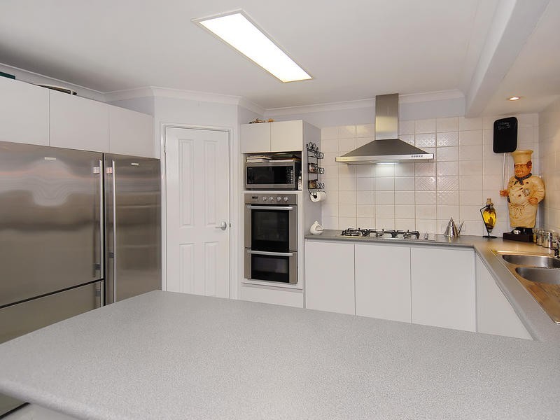 41 Mallina Circuit, Carramar WA 6031