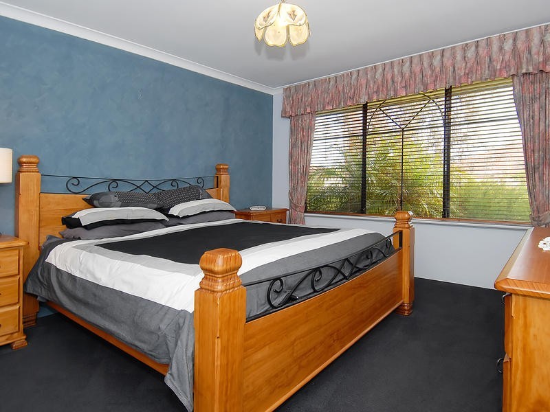 41 Mallina Circuit, Carramar WA 6031