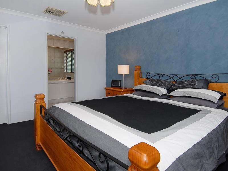 41 Mallina Circuit, Carramar WA 6031