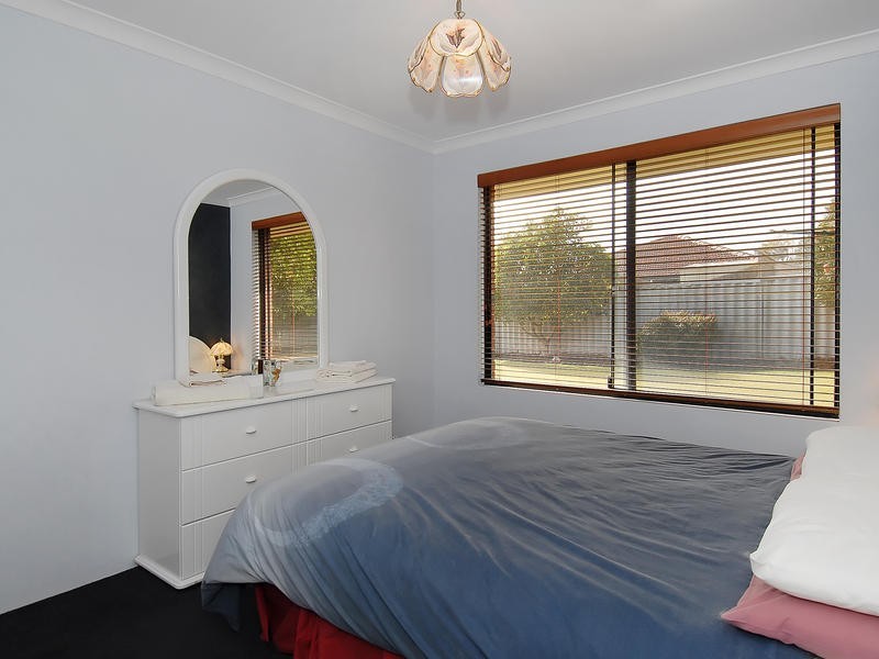 41 Mallina Circuit, Carramar WA 6031