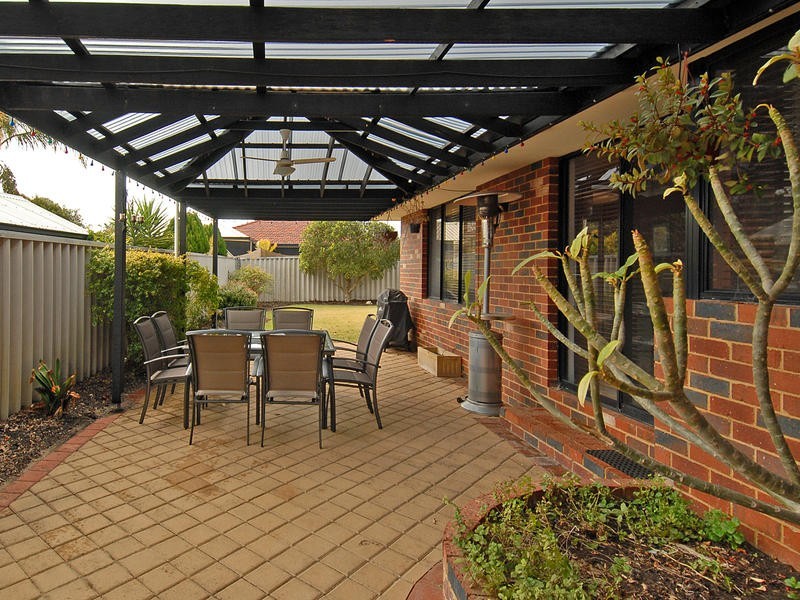 41 Mallina Circuit, Carramar WA 6031