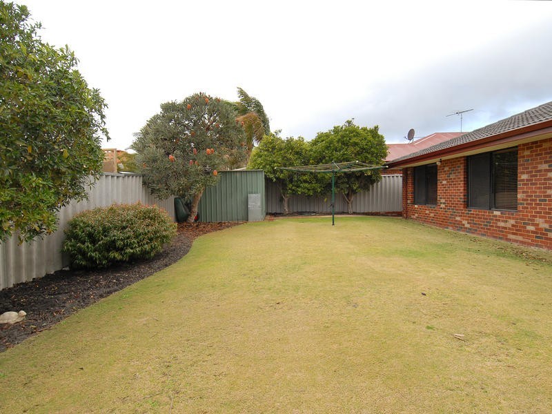 41 Mallina Circuit, Carramar WA 6031
