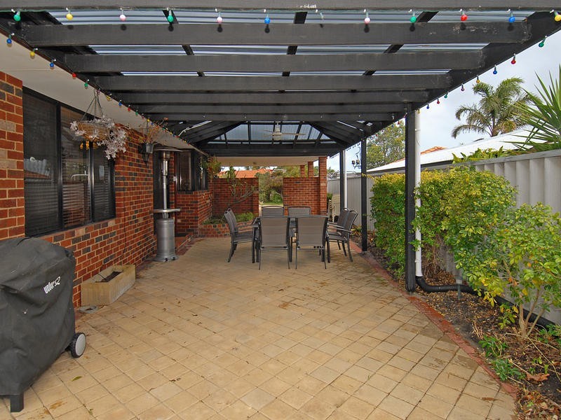 41 Mallina Circuit, Carramar WA 6031