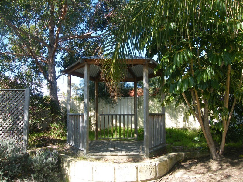 2 Abraham Court, Wanneroo WA 6065