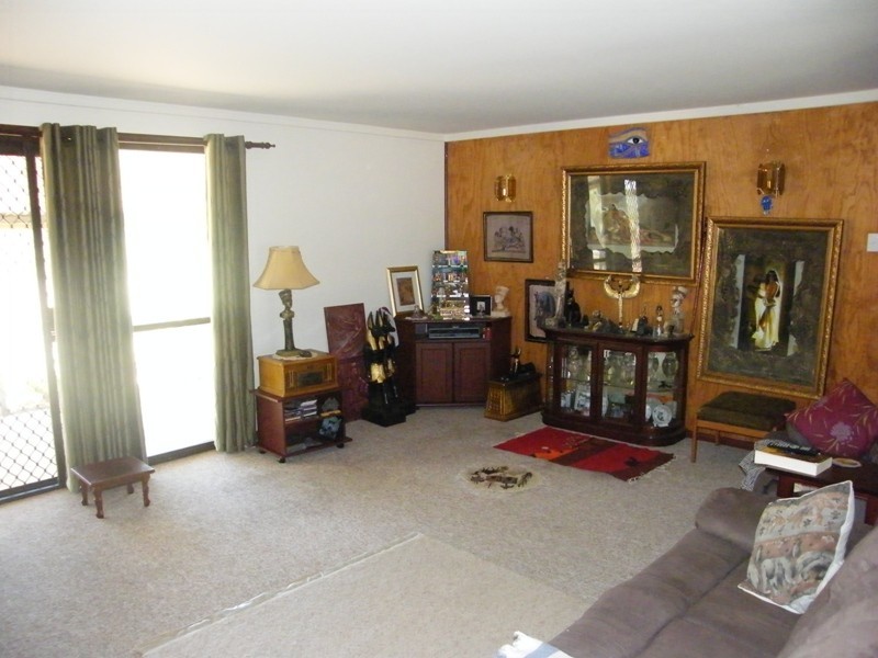 35 Hilltop Rise, Woodridge WA 6041