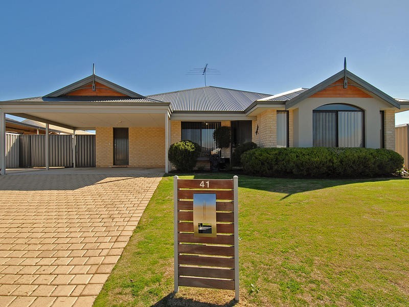 41 Compar Road, Banksia Grove WA 6031