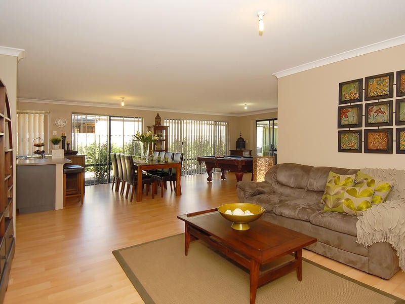 41 Compar Road, Banksia Grove WA 6031