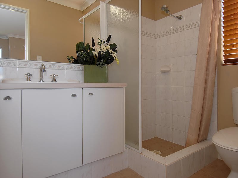 41 Compar Road, Banksia Grove WA 6031