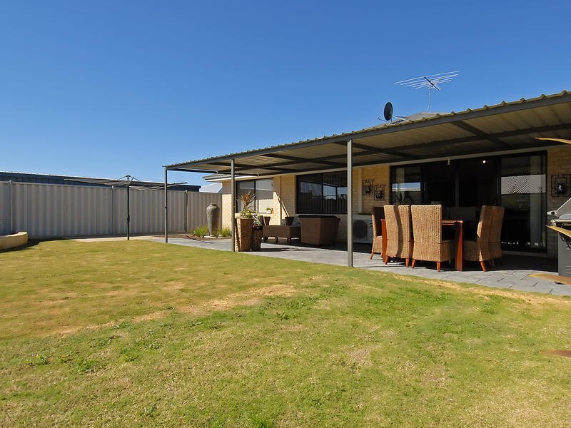 41 Compar Road, Banksia Grove WA 6031