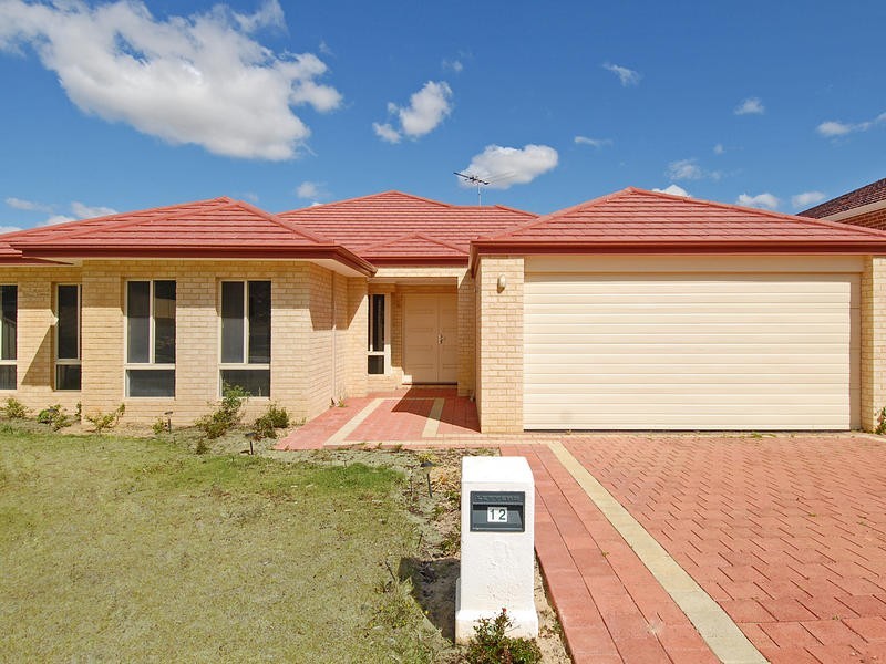 12 Zingarello Street, Pearsall WA 6065