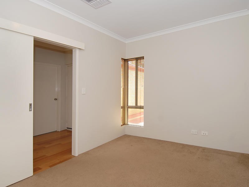 12 Zingarello Street, Pearsall WA 6065